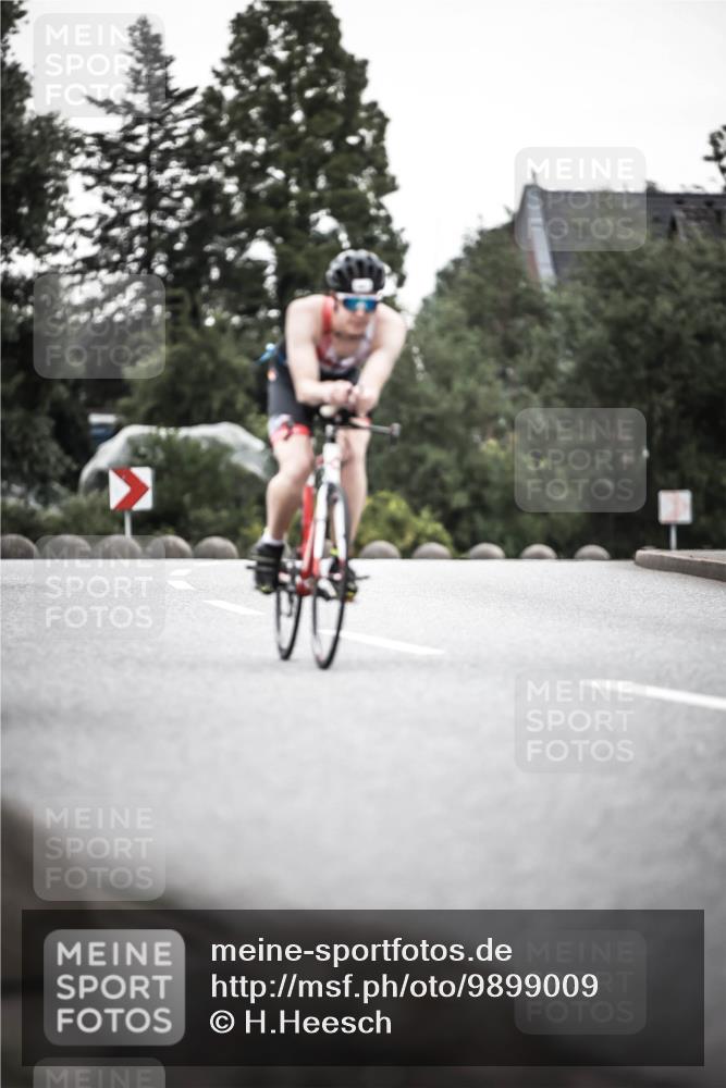 21.06.2026 - 29. Vierlanden-Triathlon H.Heesch http://msf.ph/oto/9899009 21.06.2026 10:06:27 Radfahren 109, 147, 165, 360, 381 meine-sportfotos.de