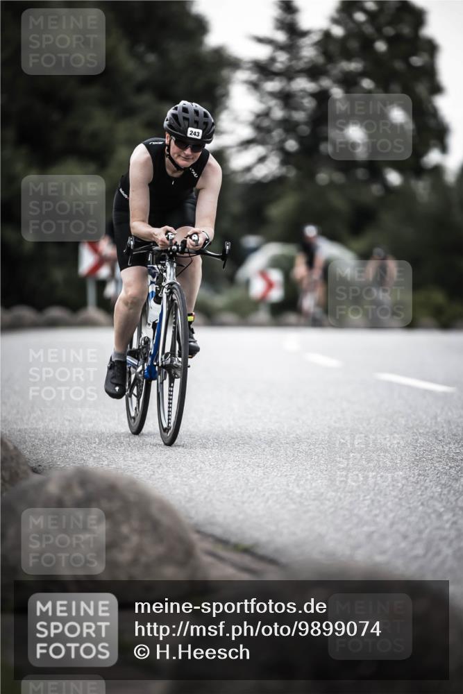 21.06.2026 - 29. Vierlanden-Triathlon H.Heesch http://msf.ph/oto/9899074 21.06.2026 10:06:38 Radfahren 243, 306, 349, 361 meine-sportfotos.de