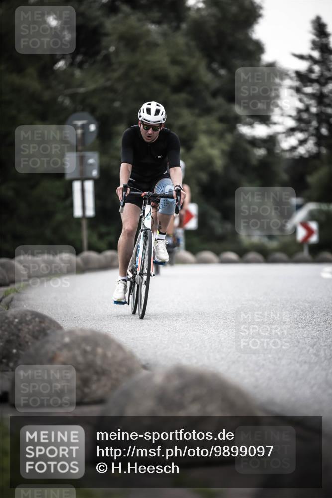 21.06.2026 - 29. Vierlanden-Triathlon H.Heesch http://msf.ph/oto/9899097 21.06.2026 10:06:41 Radfahren 243, 306, 349, 361 meine-sportfotos.de