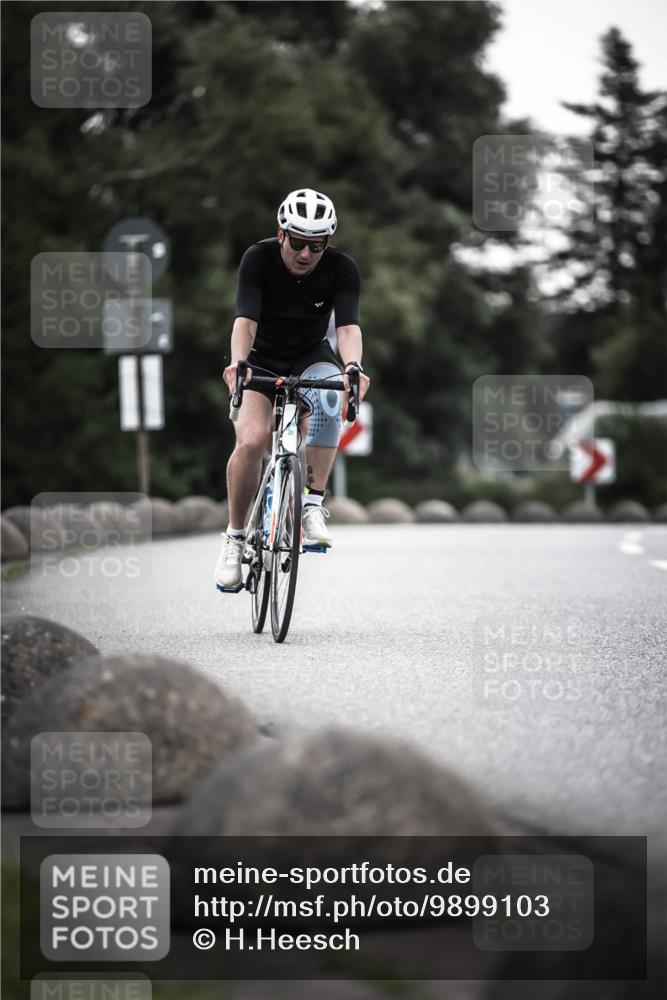 21.06.2026 - 29. Vierlanden-Triathlon H.Heesch http://msf.ph/oto/9899103 21.06.2026 10:06:42 Radfahren 199, 243, 306, 349, 361 meine-sportfotos.de
