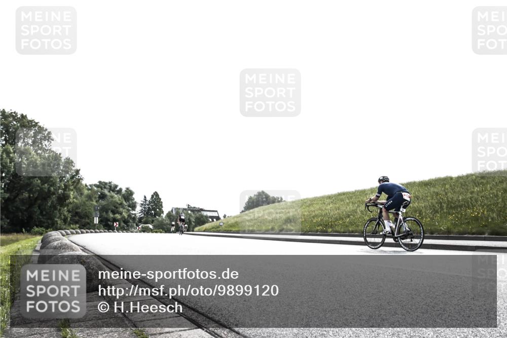 21.06.2026 - 29. Vierlanden-Triathlon H.Heesch http://msf.ph/oto/9899120 21.06.2026 10:52:18 Radfahren 432, 584 meine-sportfotos.de