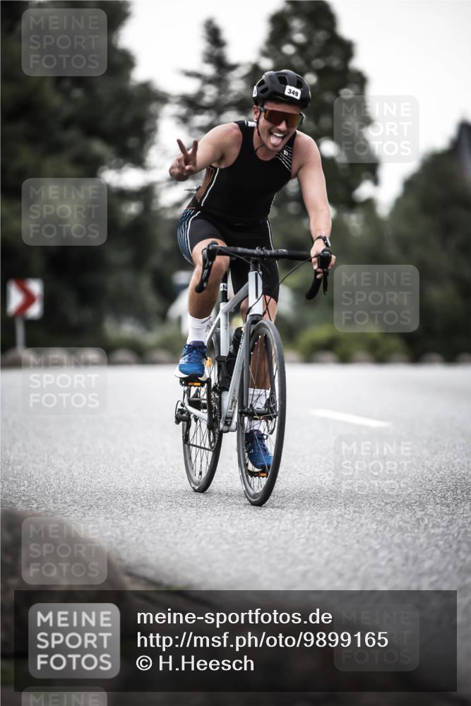 21.06.2026 - 29. Vierlanden-Triathlon H.Heesch http://msf.ph/oto/9899165 21.06.2026 10:06:45 Radfahren 199, 306, 349, 361 meine-sportfotos.de