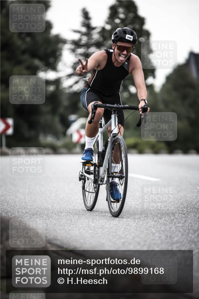 21.06.2026 - 29. Vierlanden-Triathlon H.Heesch http://msf.ph/oto/9899168 21.06.2026 10:06:45 Radfahren 199, 306, 349, 361 meine-sportfotos.de