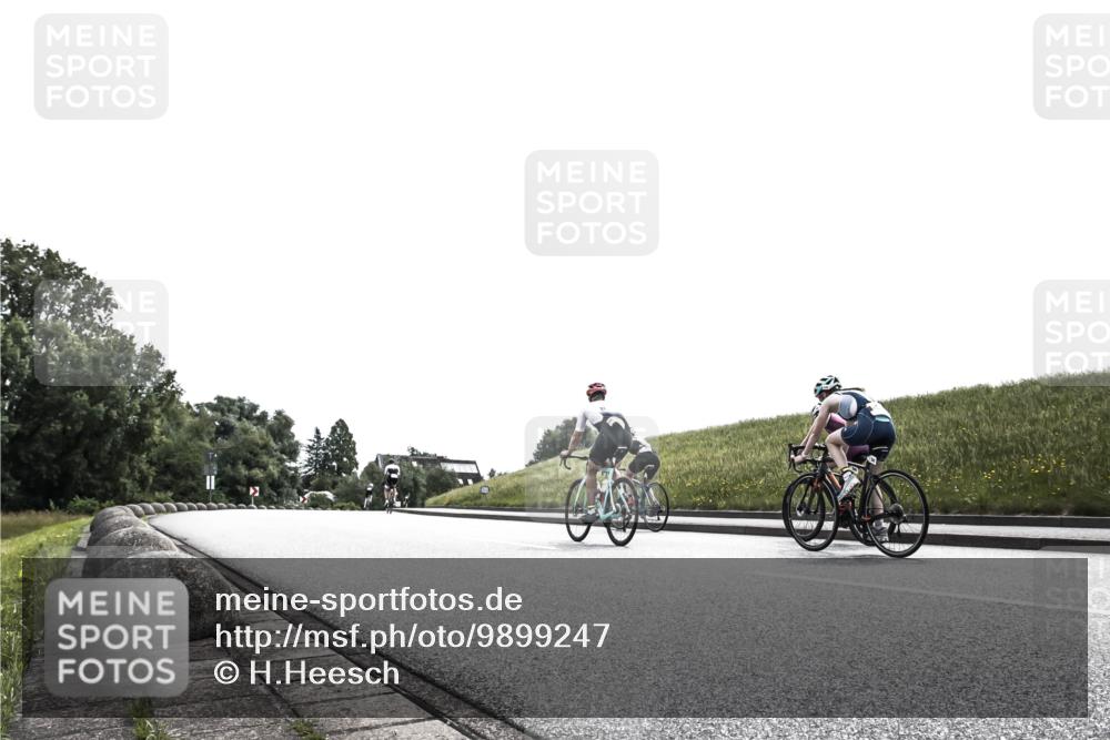 21.06.2026 - 29. Vierlanden-Triathlon H.Heesch http://msf.ph/oto/9899247 21.06.2026 10:54:39 Radfahren 94, 509, 552 meine-sportfotos.de