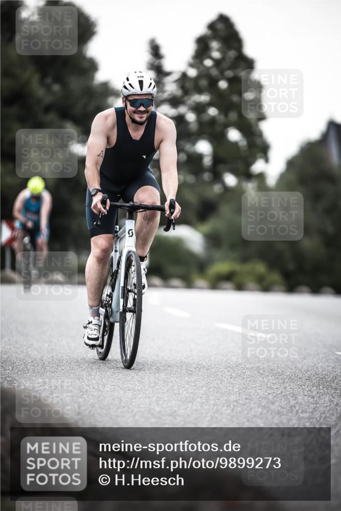 21.06.2026 - 29. Vierlanden-Triathlon H.Heesch http://msf.ph/oto/9899273 21.06.2026 10:07:07 Radfahren 83, 344, 348 meine-sportfotos.de