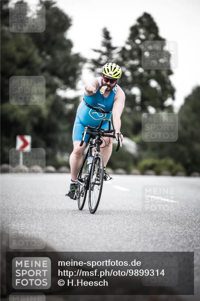 21.06.2026 - 29. Vierlanden-Triathlon H.Heesch http://msf.ph/oto/9899314 21.06.2026 10:07:10 Radfahren 83, 344, 348 meine-sportfotos.de
