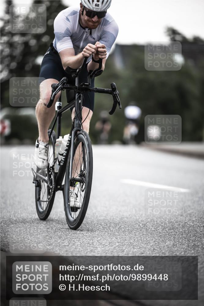 21.06.2026 - 29. Vierlanden-Triathlon H.Heesch http://msf.ph/oto/9899448 21.06.2026 10:07:26 Radfahren 2, 68, 88, 270 meine-sportfotos.de