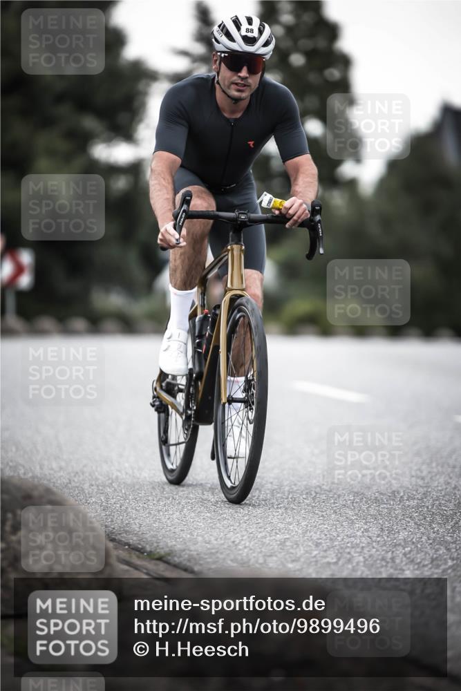 21.06.2026 - 29. Vierlanden-Triathlon H.Heesch http://msf.ph/oto/9899496 21.06.2026 10:07:31 Radfahren 88, 316, 347 meine-sportfotos.de