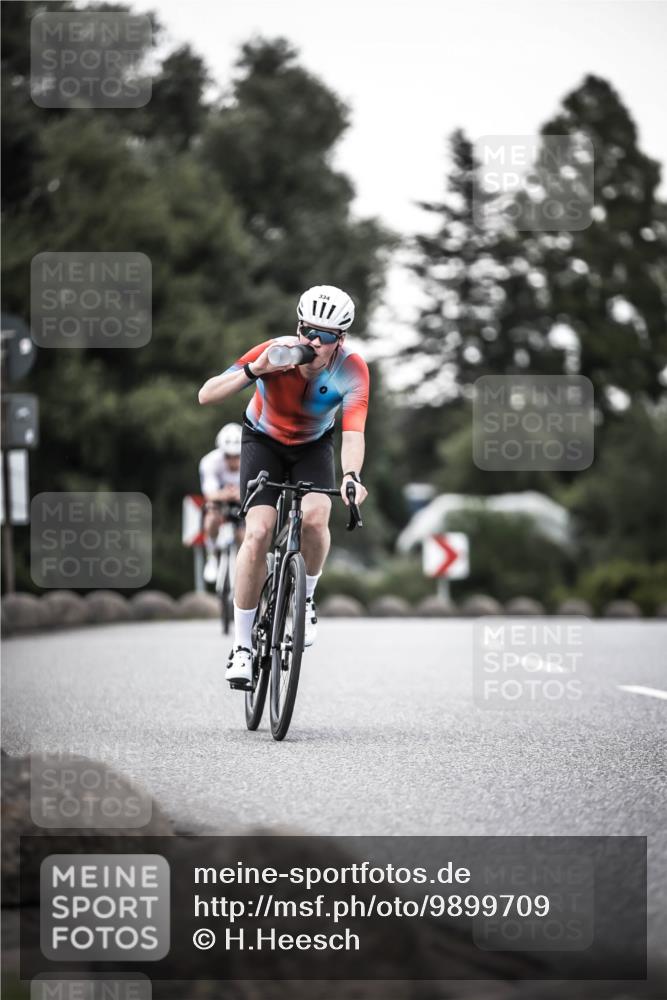 21.06.2026 - 29. Vierlanden-Triathlon H.Heesch http://msf.ph/oto/9899709 21.06.2026 10:08:00 Radfahren 7, 59, 80, 305, 320, 334 meine-sportfotos.de