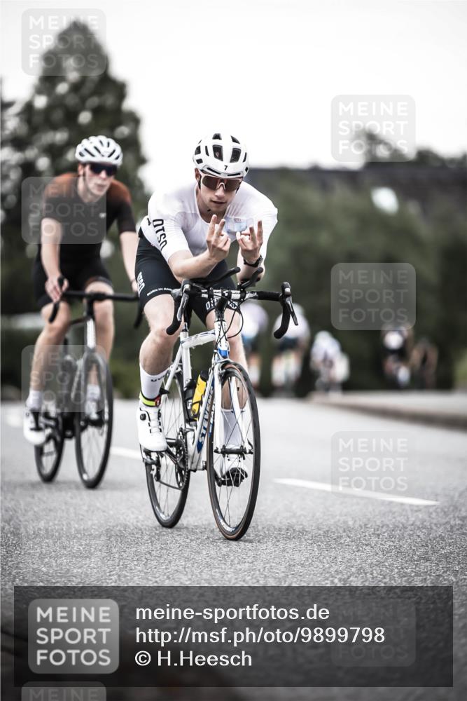 21.06.2026 - 29. Vierlanden-Triathlon H.Heesch http://msf.ph/oto/9899798 21.06.2026 10:08:03 Radfahren 7, 80, 305, 334, 371 meine-sportfotos.de