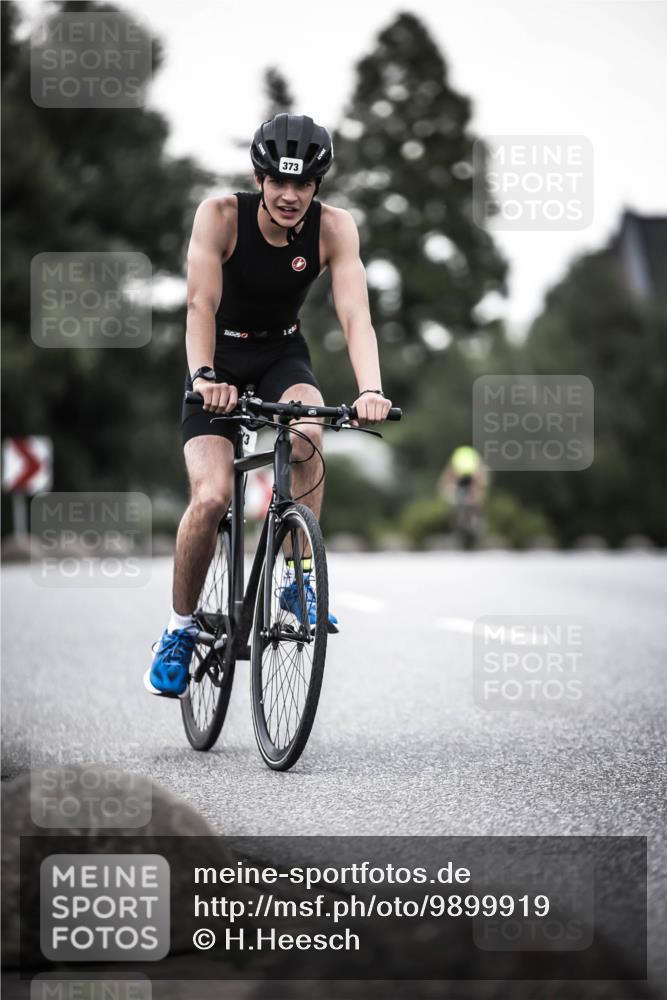 21.06.2026 - 29. Vierlanden-Triathlon H.Heesch http://msf.ph/oto/9899919 21.06.2026 10:08:14 Radfahren 38, 345, 373 meine-sportfotos.de