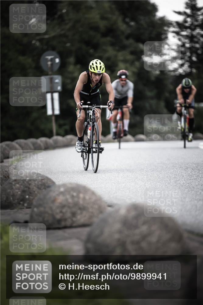 21.06.2026 - 29. Vierlanden-Triathlon H.Heesch http://msf.ph/oto/9899941 21.06.2026 10:08:20 Radfahren 34, 131, 345 meine-sportfotos.de