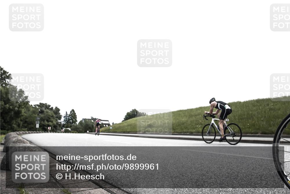 21.06.2026 - 29. Vierlanden-Triathlon H.Heesch http://msf.ph/oto/9899961 21.06.2026 12:35:18 Radfahren 796 meine-sportfotos.de