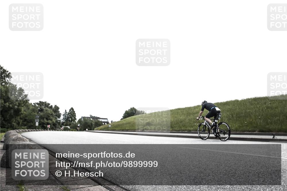 21.06.2026 - 29. Vierlanden-Triathlon H.Heesch http://msf.ph/oto/9899999 21.06.2026 12:36:20 Radfahren 1021 meine-sportfotos.de