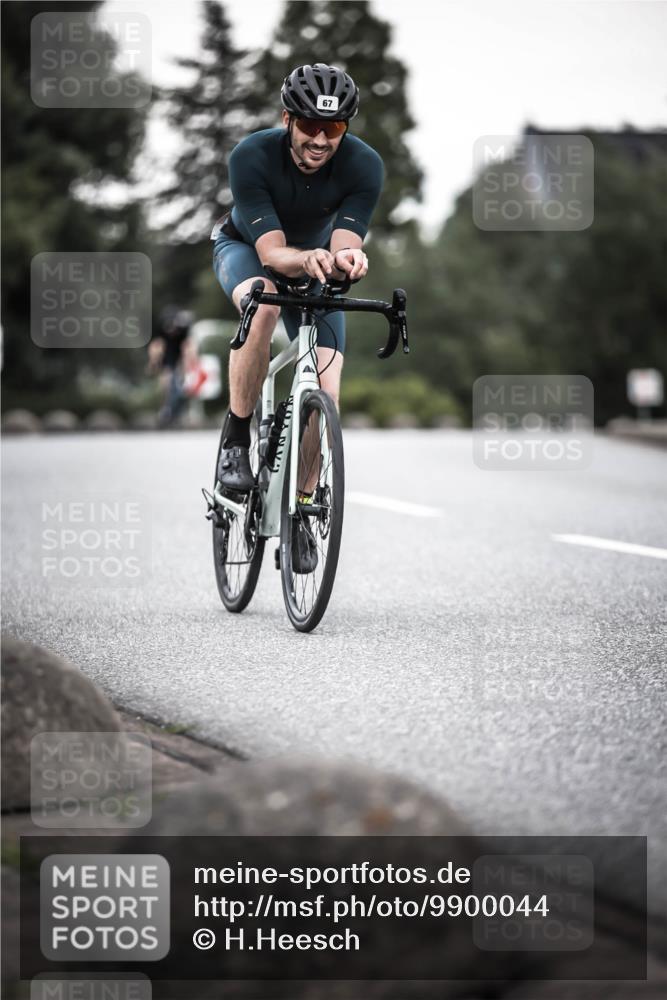 21.06.2026 - 29. Vierlanden-Triathlon H.Heesch http://msf.ph/oto/9900044 21.06.2026 10:08:31 Radfahren 67, 173, 358 meine-sportfotos.de