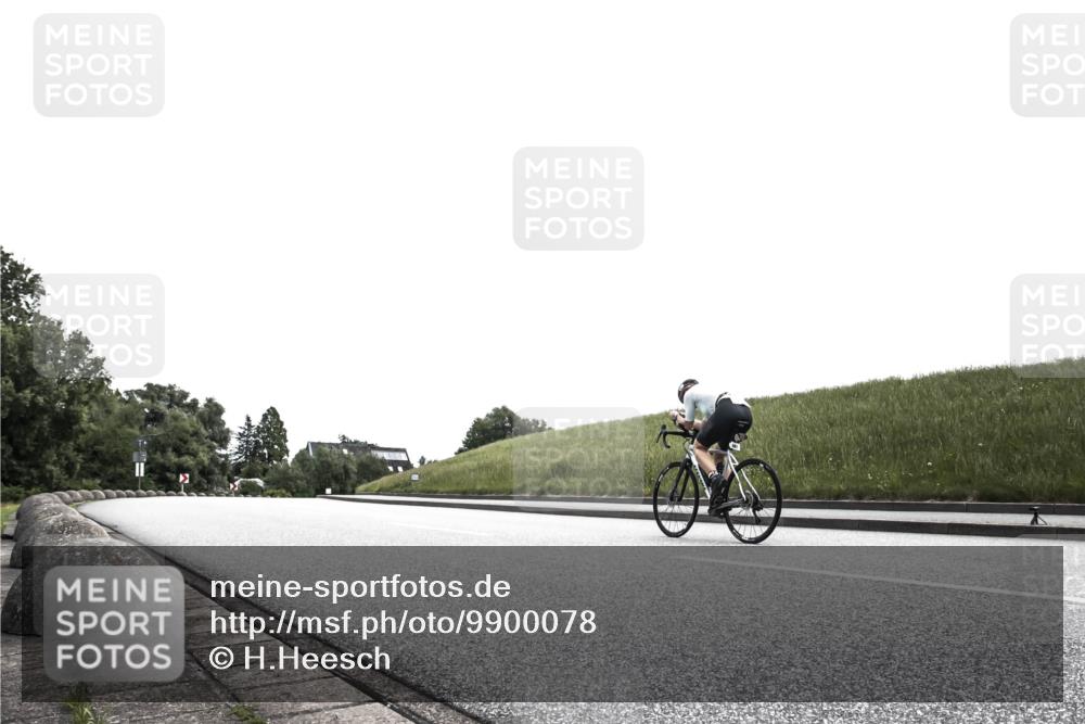 21.06.2026 - 29. Vierlanden-Triathlon H.Heesch http://msf.ph/oto/9900078 21.06.2026 12:41:26 Radfahren 878 meine-sportfotos.de