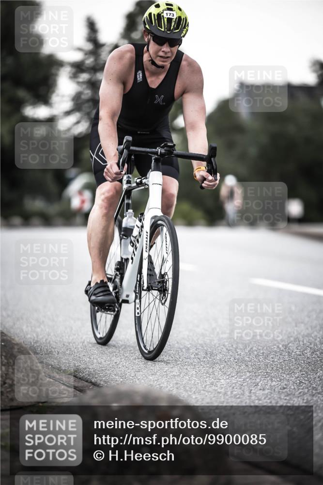 21.06.2026 - 29. Vierlanden-Triathlon H.Heesch http://msf.ph/oto/9900085 21.06.2026 10:08:33 Radfahren 67, 82, 173, 358 meine-sportfotos.de