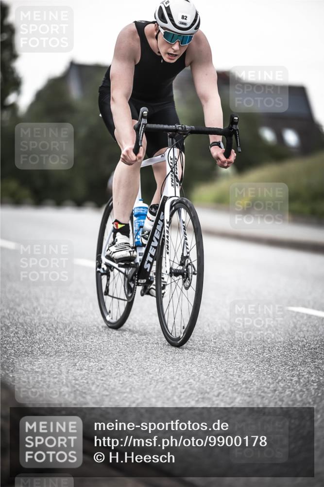 21.06.2026 - 29. Vierlanden-Triathlon H.Heesch http://msf.ph/oto/9900178 21.06.2026 10:08:41 Radfahren 82, 212, 277 meine-sportfotos.de