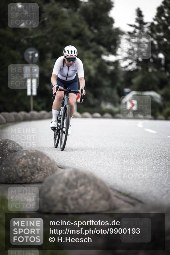 21.06.2026 - 29. Vierlanden-Triathlon H.Heesch http://msf.ph/oto/9900193 21.06.2026 10:08:47 Radfahren 30, 212, 269, 277 meine-sportfotos.de