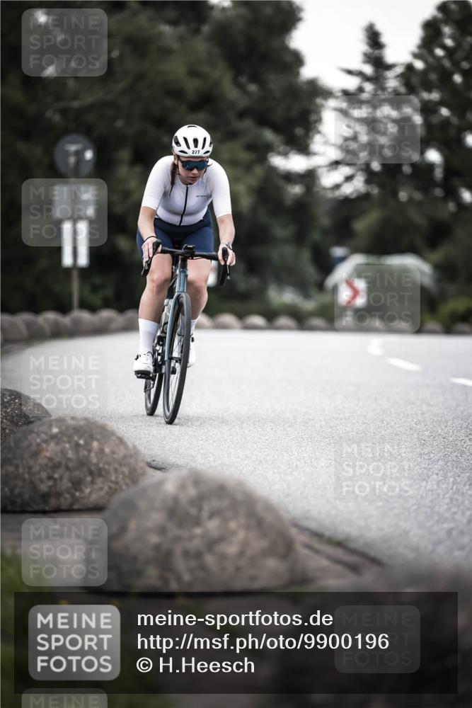 21.06.2026 - 29. Vierlanden-Triathlon H.Heesch http://msf.ph/oto/9900196 21.06.2026 10:08:47 Radfahren 30, 212, 269, 277 meine-sportfotos.de