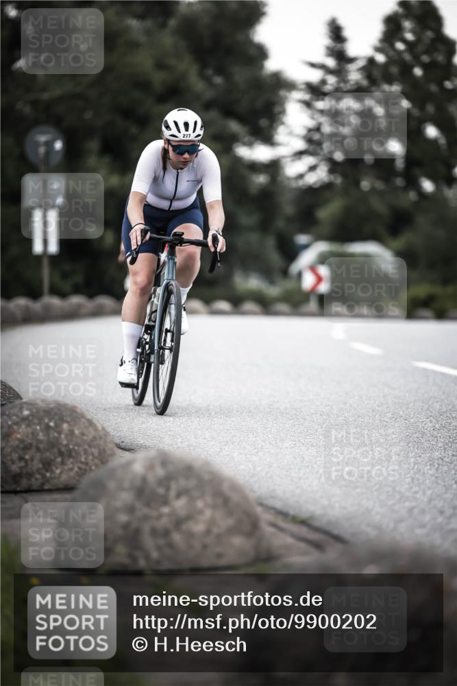 21.06.2026 - 29. Vierlanden-Triathlon H.Heesch http://msf.ph/oto/9900202 21.06.2026 10:08:47 Radfahren 30, 212, 269, 277 meine-sportfotos.de