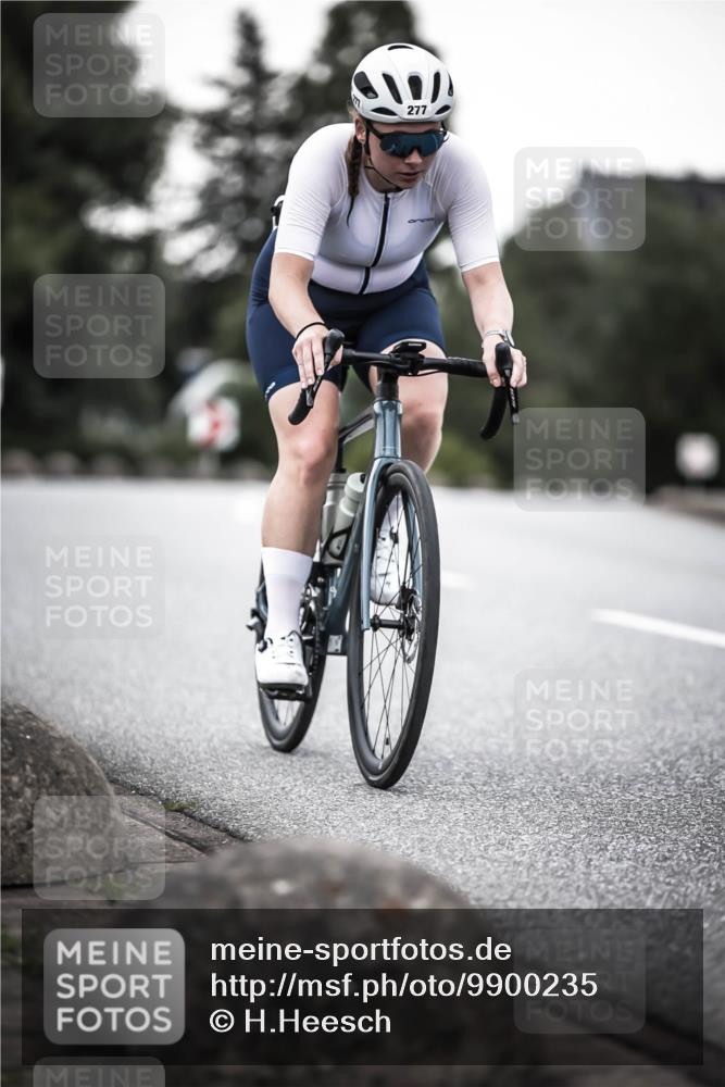 21.06.2026 - 29. Vierlanden-Triathlon H.Heesch http://msf.ph/oto/9900235 21.06.2026 10:08:48 Radfahren 30, 212, 269, 277 meine-sportfotos.de