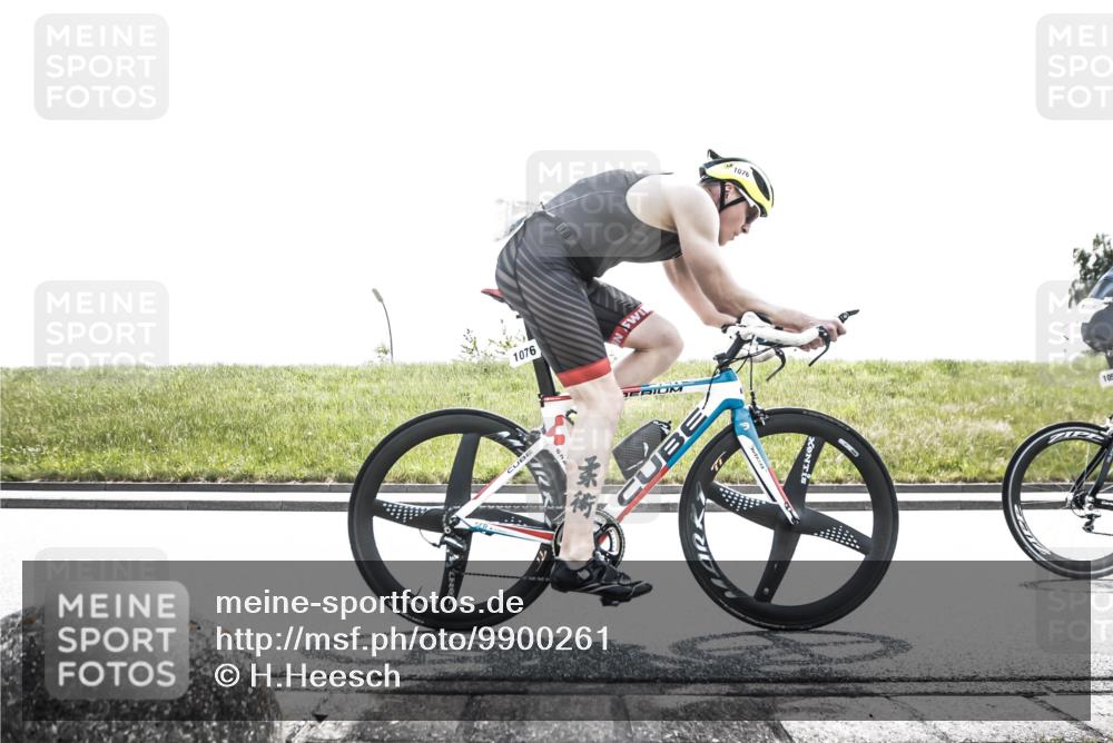 21.06.2026 - 29. Vierlanden-Triathlon H.Heesch http://msf.ph/oto/9900261 21.06.2026 13:05:59 Radfahren 1025, 1050, 1058, 1064, 1076, 1079, 1086 meine-sportfotos.de