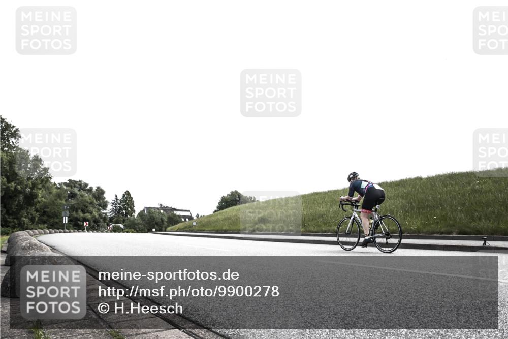 21.06.2026 - 29. Vierlanden-Triathlon H.Heesch http://msf.ph/oto/9900278 21.06.2026 12:56:04 Radfahren  meine-sportfotos.de