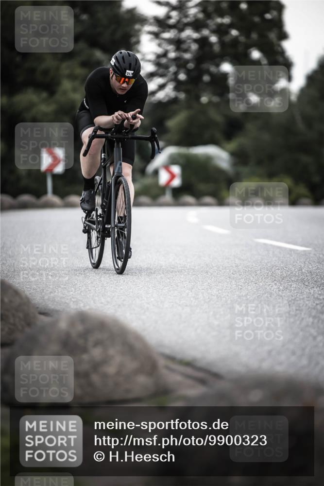 21.06.2026 - 29. Vierlanden-Triathlon H.Heesch http://msf.ph/oto/9900323 21.06.2026 10:09:05 Radfahren 313 meine-sportfotos.de