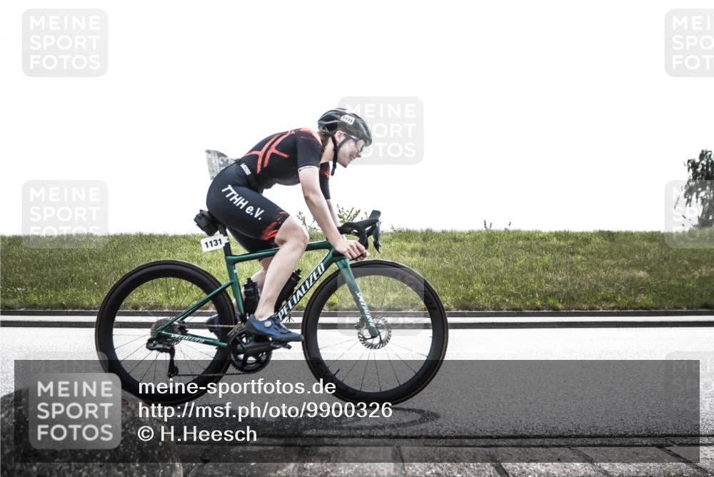 21.06.2026 - 29. Vierlanden-Triathlon H.Heesch http://msf.ph/oto/9900326 21.06.2026 13:16:12 Radfahren 1129, 1131, 1138 meine-sportfotos.de