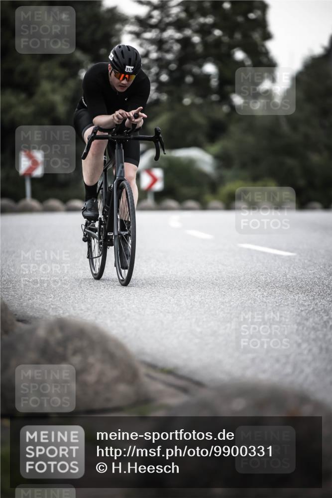 21.06.2026 - 29. Vierlanden-Triathlon H.Heesch http://msf.ph/oto/9900331 21.06.2026 10:09:05 Radfahren 313 meine-sportfotos.de