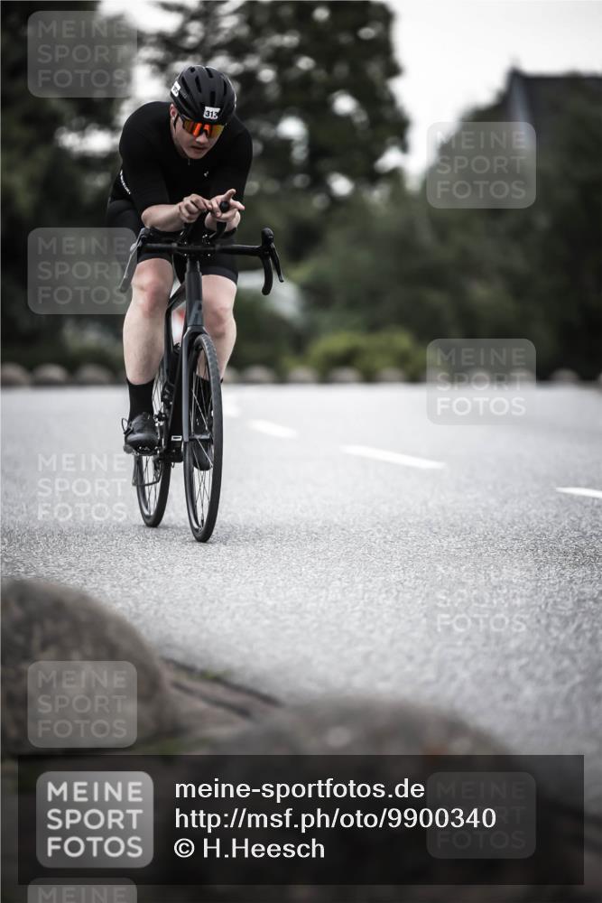 21.06.2026 - 29. Vierlanden-Triathlon H.Heesch http://msf.ph/oto/9900340 21.06.2026 10:09:05 Radfahren 313 meine-sportfotos.de