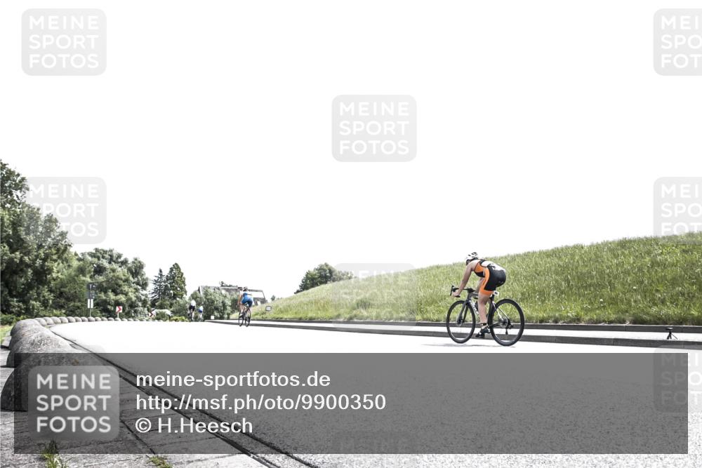 21.06.2026 - 29. Vierlanden-Triathlon H.Heesch http://msf.ph/oto/9900350 21.06.2026 12:59:48 Radfahren 1008, 1011 meine-sportfotos.de
