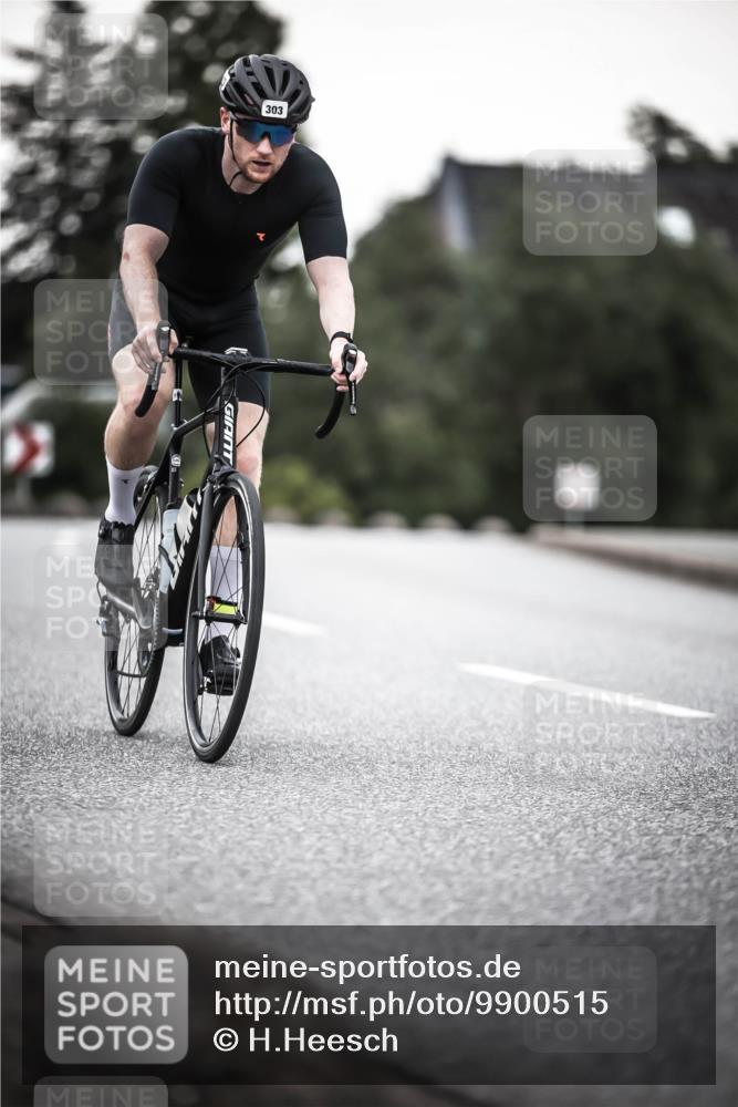 21.06.2026 - 29. Vierlanden-Triathlon H.Heesch http://msf.ph/oto/9900515 21.06.2026 10:09:24 Radfahren 25, 153, 191, 303 meine-sportfotos.de