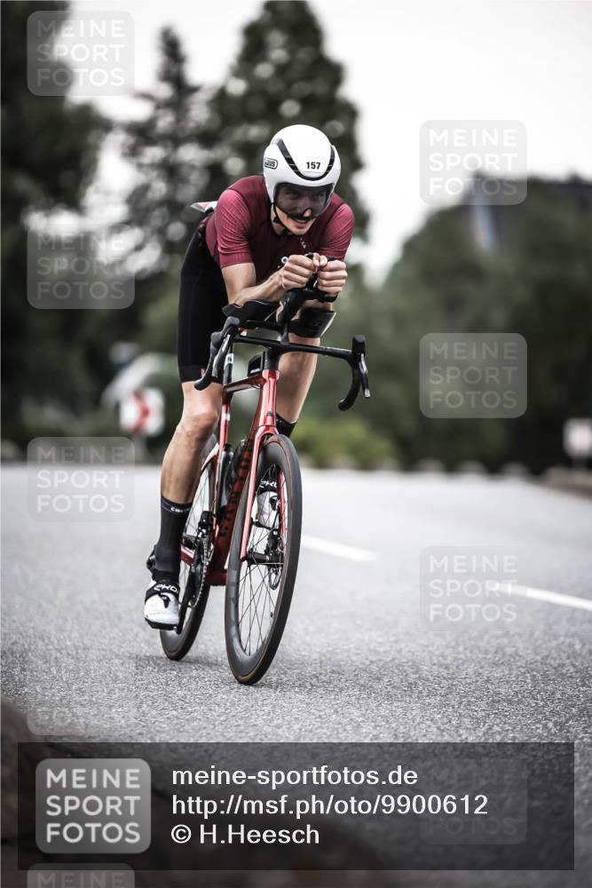 21.06.2026 - 29. Vierlanden-Triathlon H.Heesch http://msf.ph/oto/9900612 21.06.2026 10:09:41 Radfahren 18, 121, 157 meine-sportfotos.de