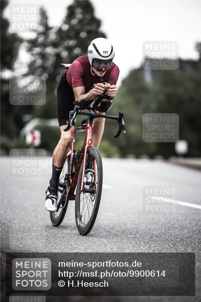 21.06.2026 - 29. Vierlanden-Triathlon H.Heesch http://msf.ph/oto/9900614 21.06.2026 10:09:41 Radfahren 18, 121, 157 meine-sportfotos.de