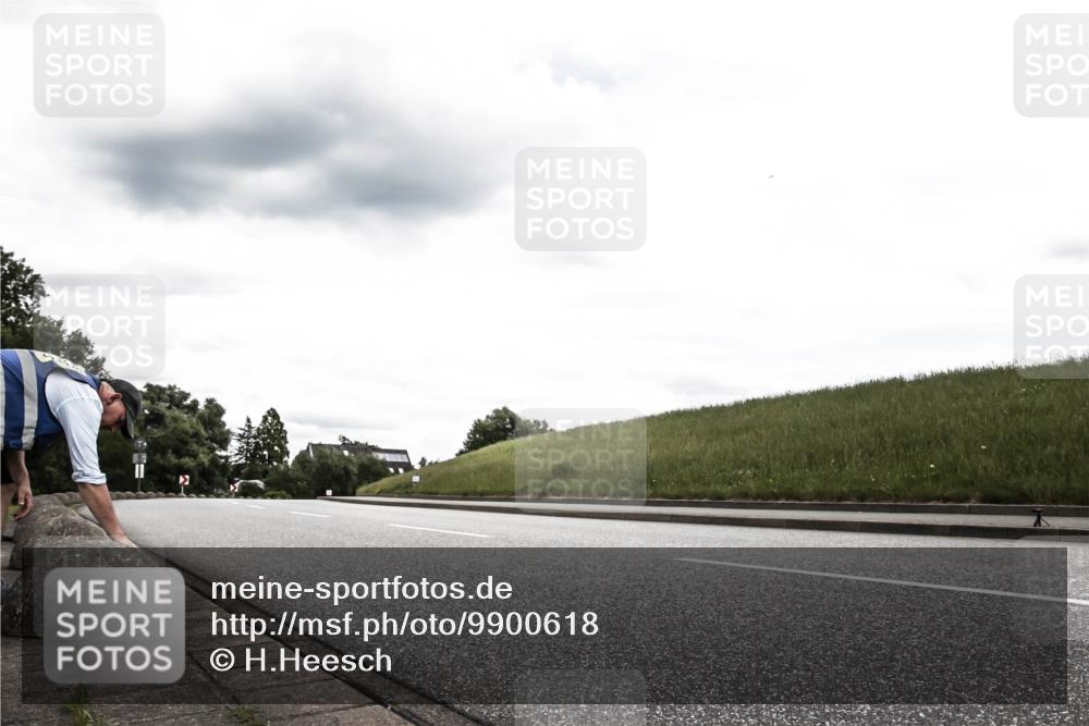 21.06.2026 - 29. Vierlanden-Triathlon H.Heesch http://msf.ph/oto/9900618 21.06.2026 14:27:34 Radfahren  meine-sportfotos.de