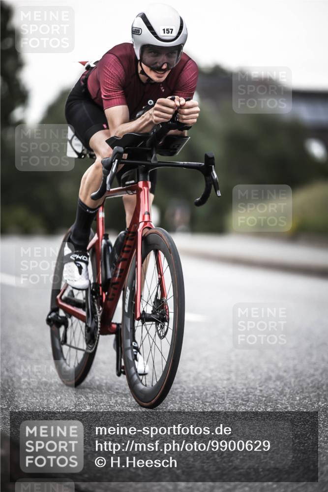 21.06.2026 - 29. Vierlanden-Triathlon H.Heesch http://msf.ph/oto/9900629 21.06.2026 10:09:41 Radfahren 18, 121, 157 meine-sportfotos.de