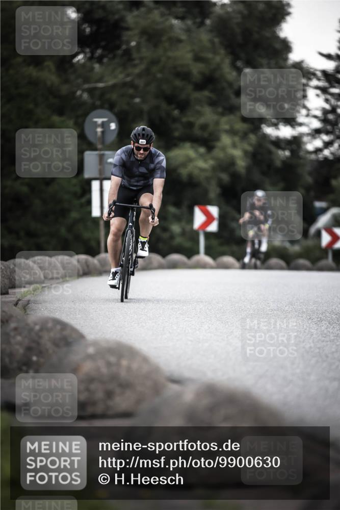 21.06.2026 - 29. Vierlanden-Triathlon H.Heesch http://msf.ph/oto/9900630 21.06.2026 10:09:49 Radfahren 40, 69, 327 meine-sportfotos.de