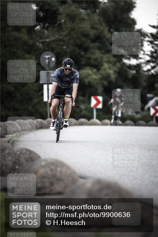 21.06.2026 - 29. Vierlanden-Triathlon H.Heesch http://msf.ph/oto/9900636 21.06.2026 10:09:49 Radfahren 40, 69, 327 meine-sportfotos.de