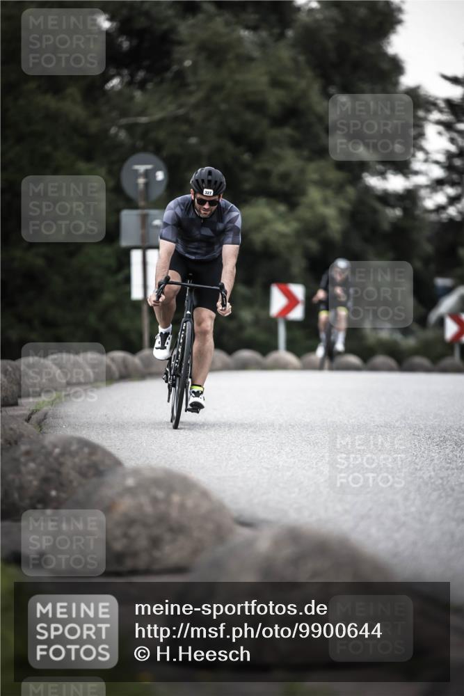 21.06.2026 - 29. Vierlanden-Triathlon H.Heesch http://msf.ph/oto/9900644 21.06.2026 10:09:49 Radfahren 40, 69, 327 meine-sportfotos.de