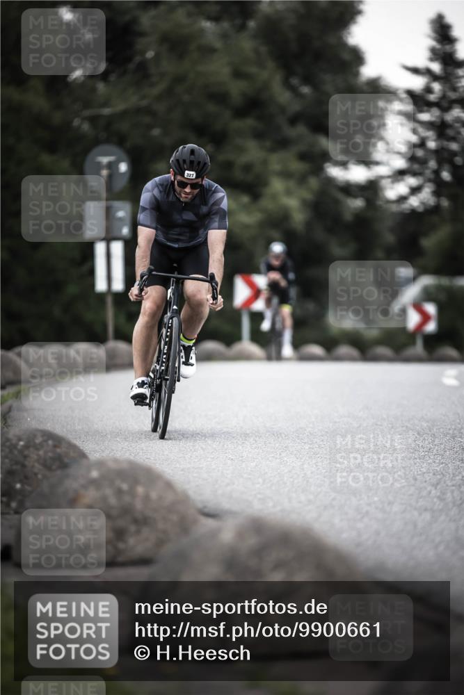 21.06.2026 - 29. Vierlanden-Triathlon H.Heesch http://msf.ph/oto/9900661 21.06.2026 10:09:50 Radfahren 40, 69, 309, 327 meine-sportfotos.de