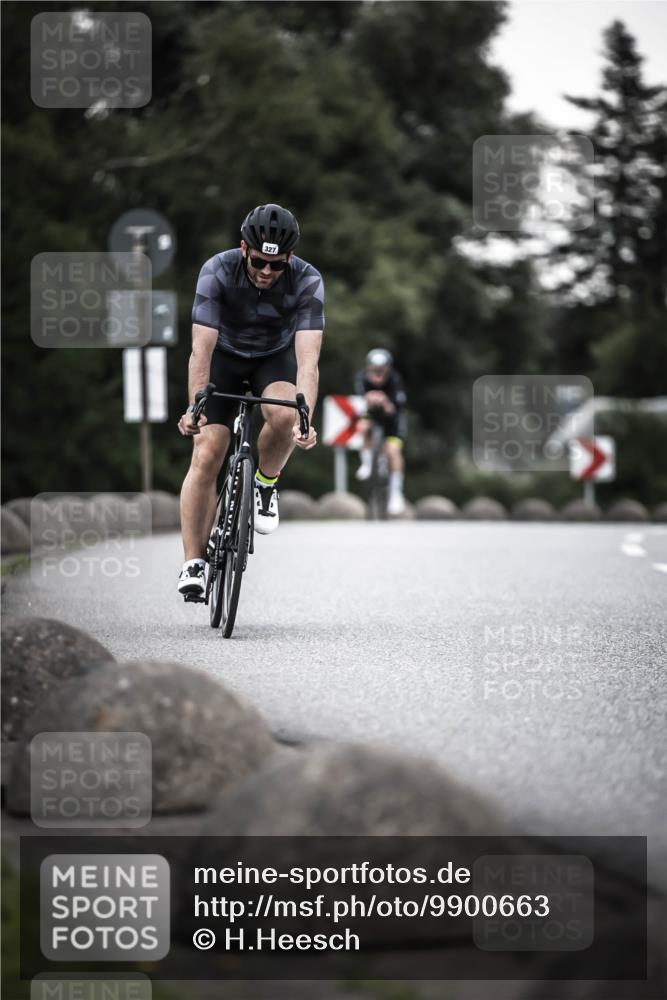 21.06.2026 - 29. Vierlanden-Triathlon H.Heesch http://msf.ph/oto/9900663 21.06.2026 10:09:50 Radfahren 40, 69, 309, 327 meine-sportfotos.de