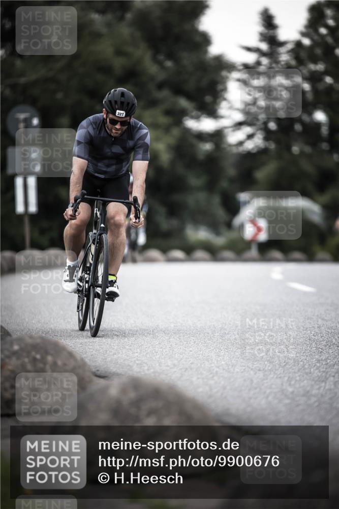 21.06.2026 - 29. Vierlanden-Triathlon H.Heesch http://msf.ph/oto/9900676 21.06.2026 10:09:50 Radfahren 40, 69, 309, 327 meine-sportfotos.de