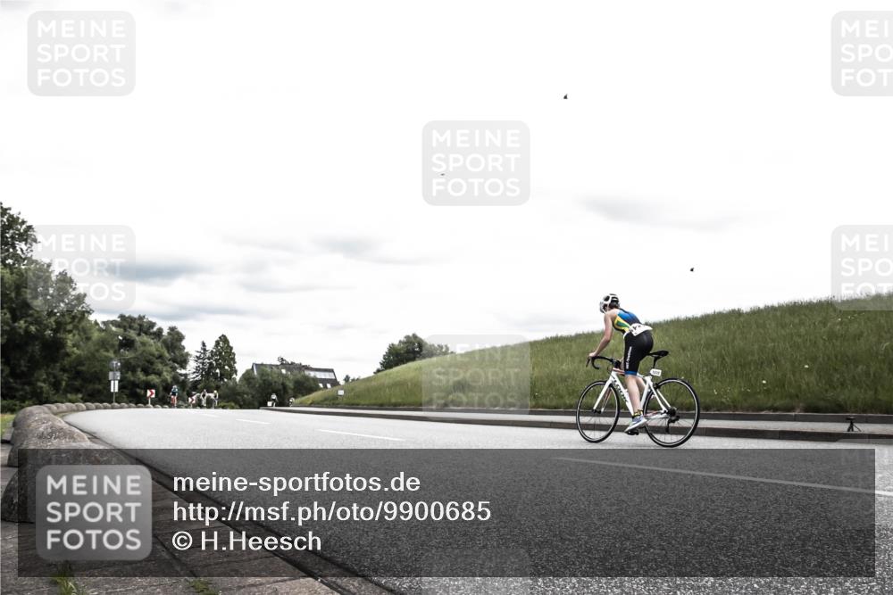 21.06.2026 - 29. Vierlanden-Triathlon H.Heesch http://msf.ph/oto/9900685 21.06.2026 14:43:35 Radfahren 1282 meine-sportfotos.de