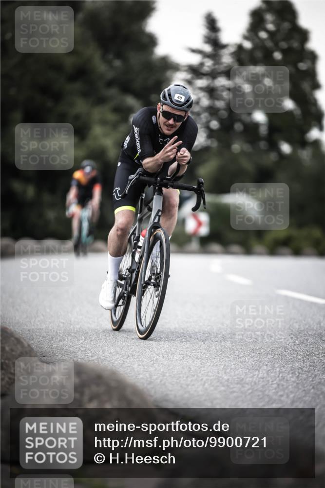 21.06.2026 - 29. Vierlanden-Triathlon H.Heesch http://msf.ph/oto/9900721 21.06.2026 10:09:54 Radfahren 40, 69, 309, 327 meine-sportfotos.de