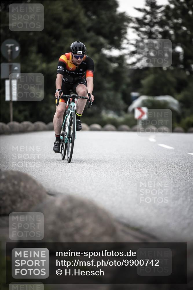 21.06.2026 - 29. Vierlanden-Triathlon H.Heesch http://msf.ph/oto/9900742 21.06.2026 10:09:56 Radfahren 29, 40, 69, 309 meine-sportfotos.de