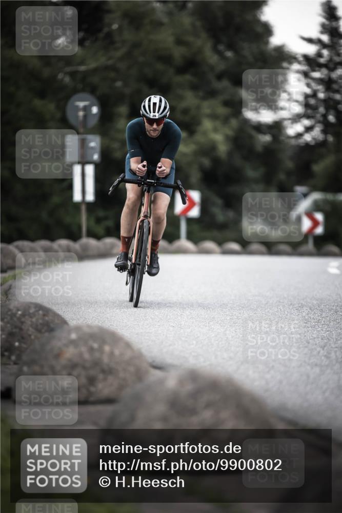 21.06.2026 - 29. Vierlanden-Triathlon H.Heesch http://msf.ph/oto/9900802 21.06.2026 10:10:03 Radfahren 29 meine-sportfotos.de
