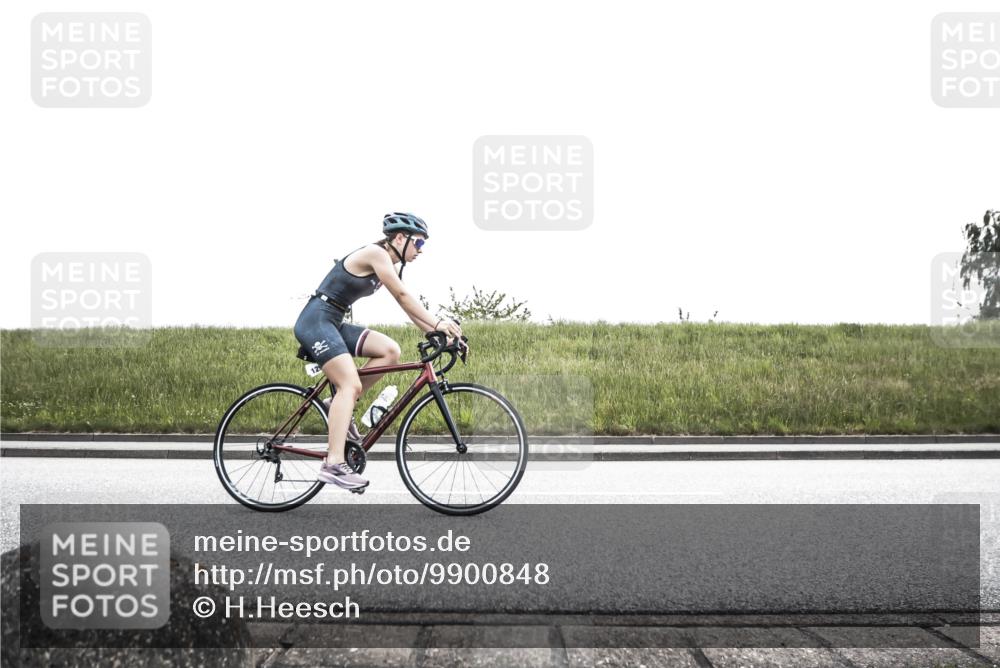 21.06.2026 - 29. Vierlanden-Triathlon H.Heesch http://msf.ph/oto/9900848 21.06.2026 14:44:09 Radfahren 1290 meine-sportfotos.de
