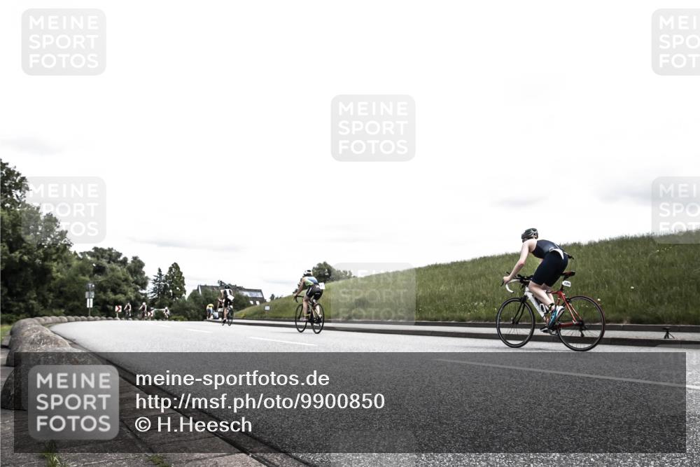 21.06.2026 - 29. Vierlanden-Triathlon H.Heesch http://msf.ph/oto/9900850 21.06.2026 14:56:07 Radfahren  meine-sportfotos.de